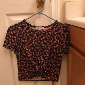 i’m selling a crop floral flower shirt